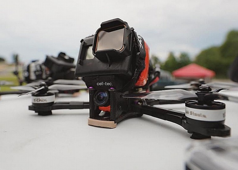 �� 4 ������ ��������� - ETHIX S5 PROPS