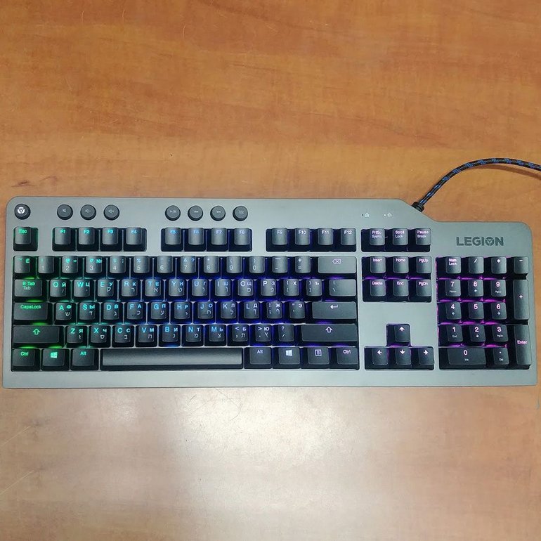 ������ ������ �������� 3 ���� Lenovo Legion K500 RU/HE/EN | �����   