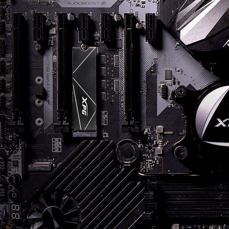 SSD ����� XPG  - GAMMIX S70 BLADE M.2 - 7400MBs - 4TB