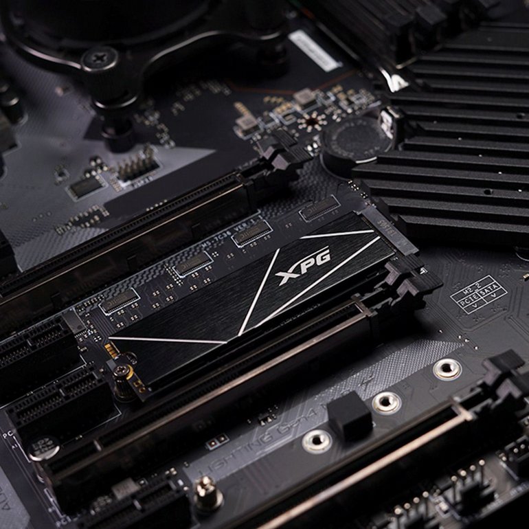 SSD ����� XPG  - GAMMIX S70 BLADE M.2 - 7400MBs - 4TB