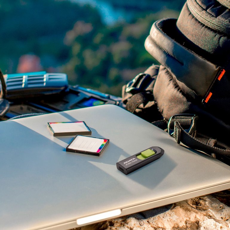 ����� ���� ADATA - UC300 - Type-C - 32GB